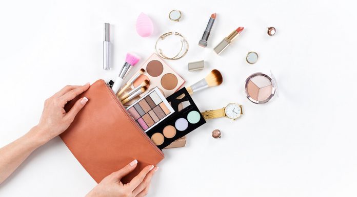 Косметичка для женщины: выбор аксессуара