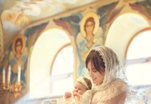 Покупка крестильной одежды в Киеве: крыжмы, рубашки, шапочки