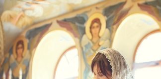 Покупка крестильной одежды в Киеве: крыжмы, рубашки, шапочки