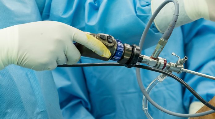 Операция на мениске коленного сустава: почему с ней нельзя медлить, как подбирают тип операции, какие симптомы у разрыва мениска