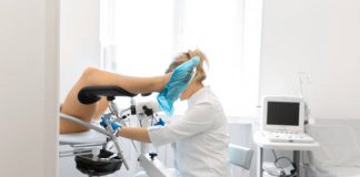 Прием гинеколога: кто может записаться на прием, поводы для обращения, подготовка, осмотр в кабинете врача