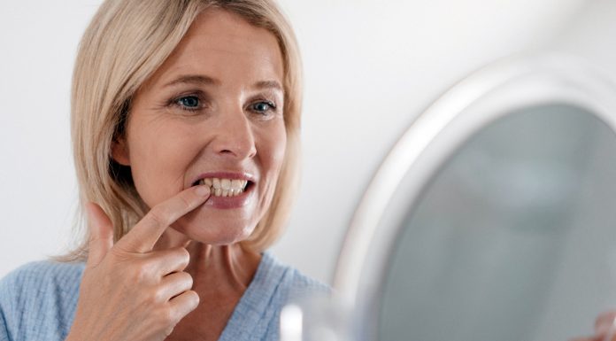 Что не стоит делать с зубами в домашних условиях