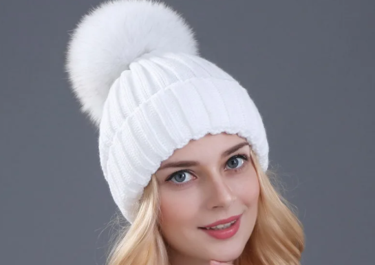 Где можно найти шапки из меха оптом?