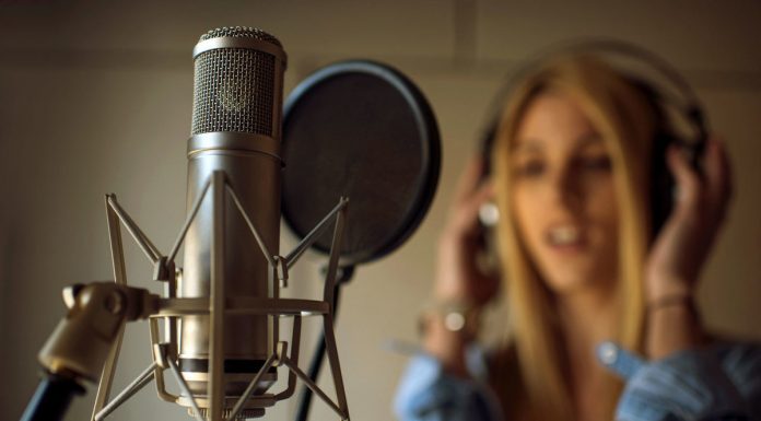 Студия вокала в Москве: кому могут понадобиться такие уроки