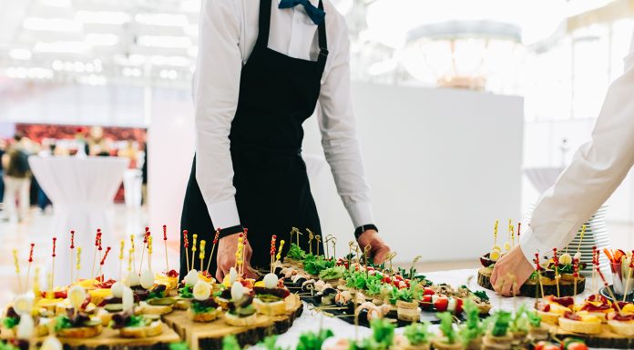 Обслуживание банкетов в ресторане Бердска: чем нравится посетителям