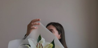 Благоухание светских элит: искусство цветочных аранжировок знаменитостей