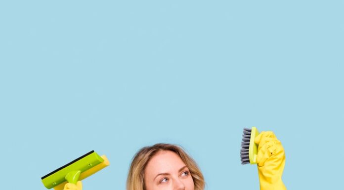 Клининговые компании: как они убираются у вас дома