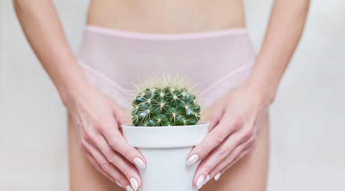 Причины появления запаха в интимной зоне и как правильно от него избавиться