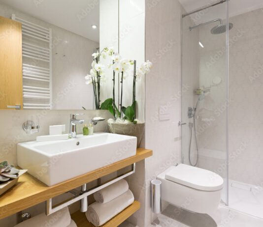 Индивидуальность и стиль: почему мебель на заказ — идеальный выбор для ванной