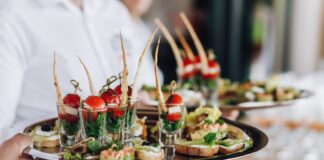 Секрет успешного бизнес-мероприятия: роль кейтеринга в деловой встрече