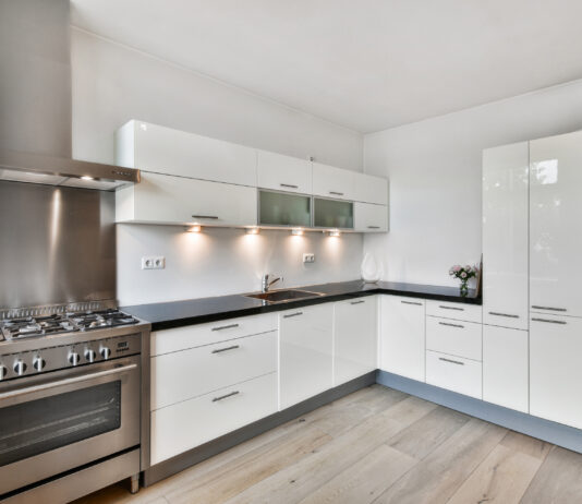 Угловая кухня на заказ в Минске: ключевые критерии выбора