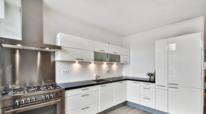 Угловая кухня на заказ в Минске: ключевые критерии выбора