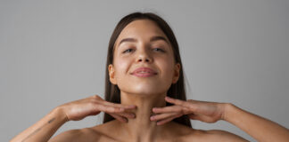 Почему женщины решаются на подтяжку лица и шеи: топ-5 аргументов